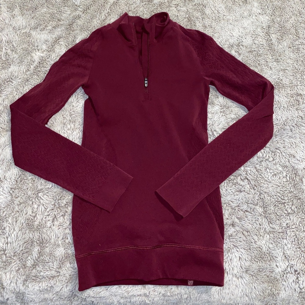 Lululemon reveal half zip